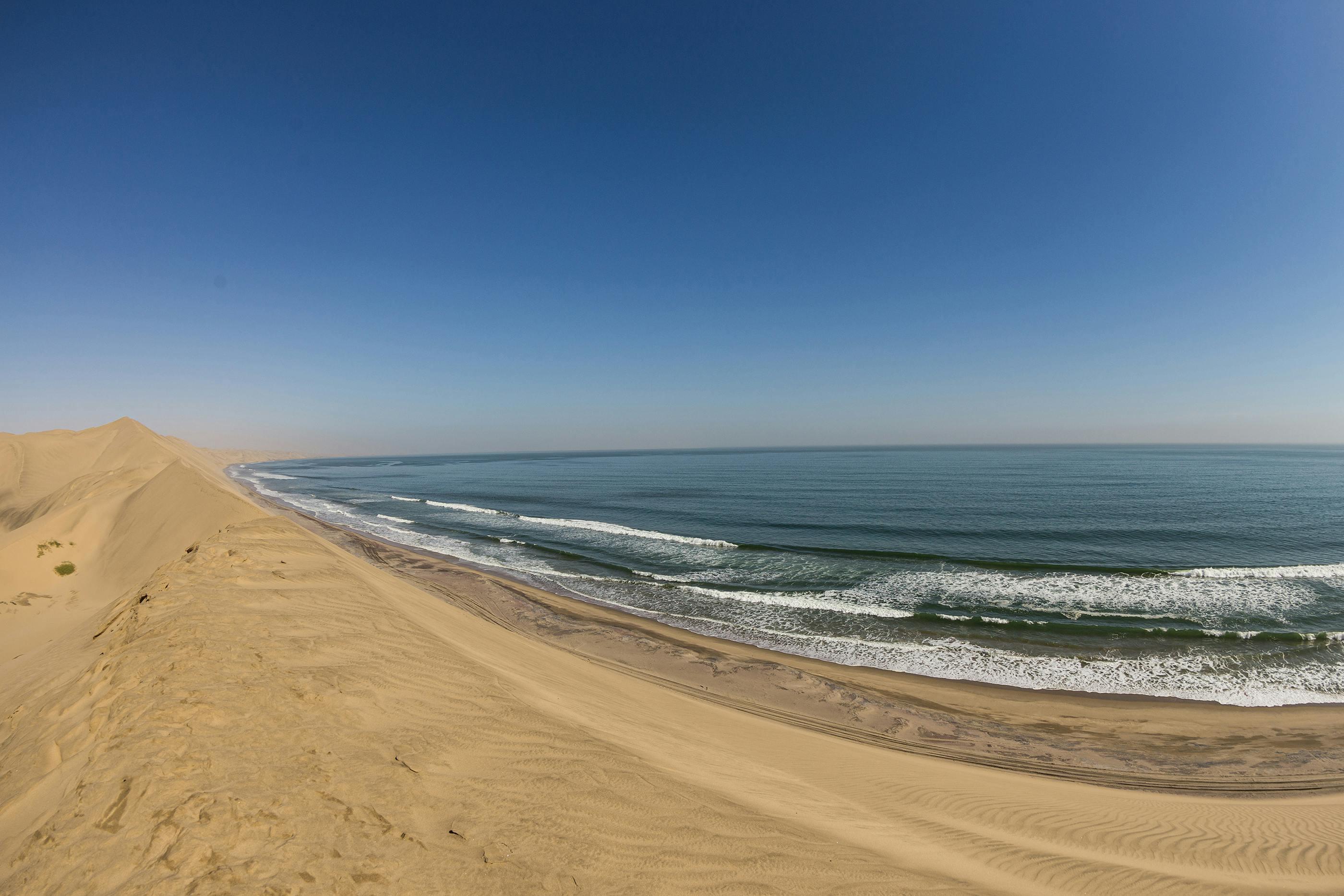 Aproveite os melhores lugares no deserto do Namibe.